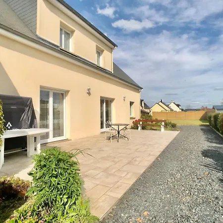 Family - Aux Portes De L'histoire Holiday home