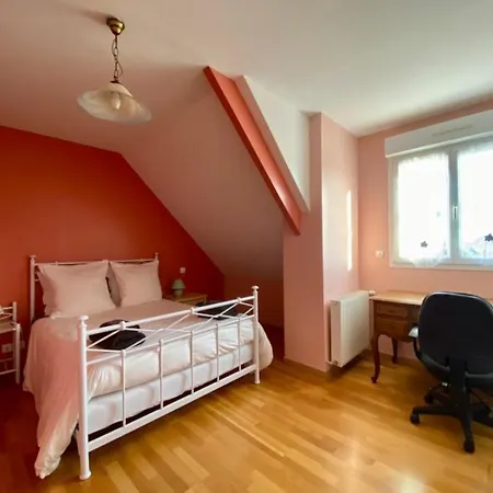 Holiday home Family - Aux Portes De L'histoire *