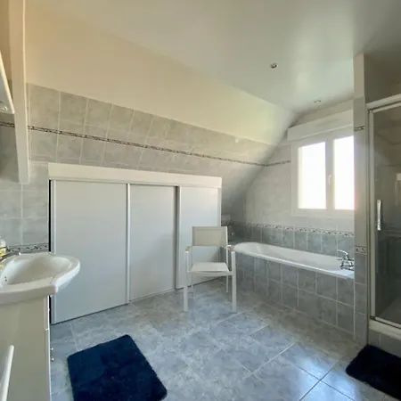 Family - Aux Portes De L'histoire Tour-en-Bessin