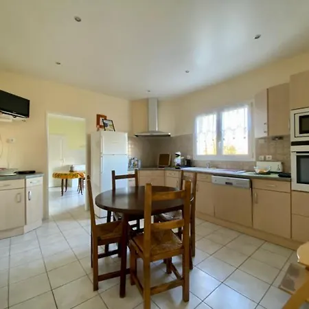 Family - Aux Portes De L'histoire * Tour-en-Bessin