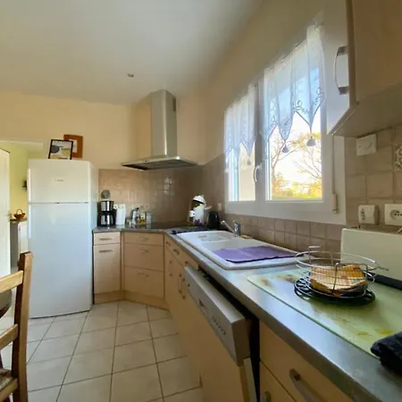 Family - Aux Portes De L'histoire Holiday home *