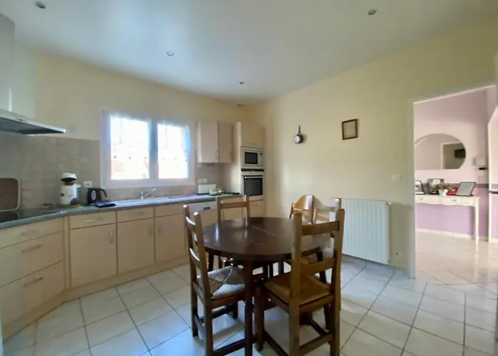 Family - Aux Portes De L'histoire Casa de Férias