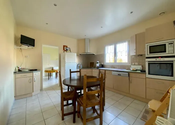 Family - Aux Portes De L'histoire * Tour-en-Bessin