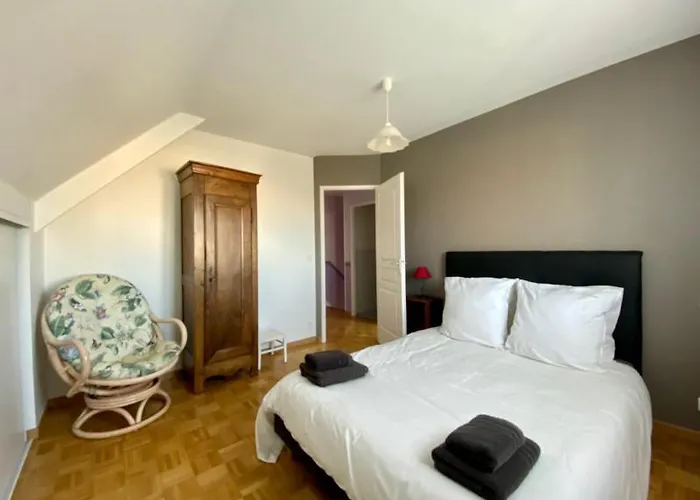 Family - Aux Portes De L'histoire Casa de Férias